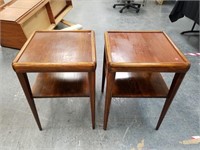 PAIR OF VINTAGE MID CENTURY  END TABLES