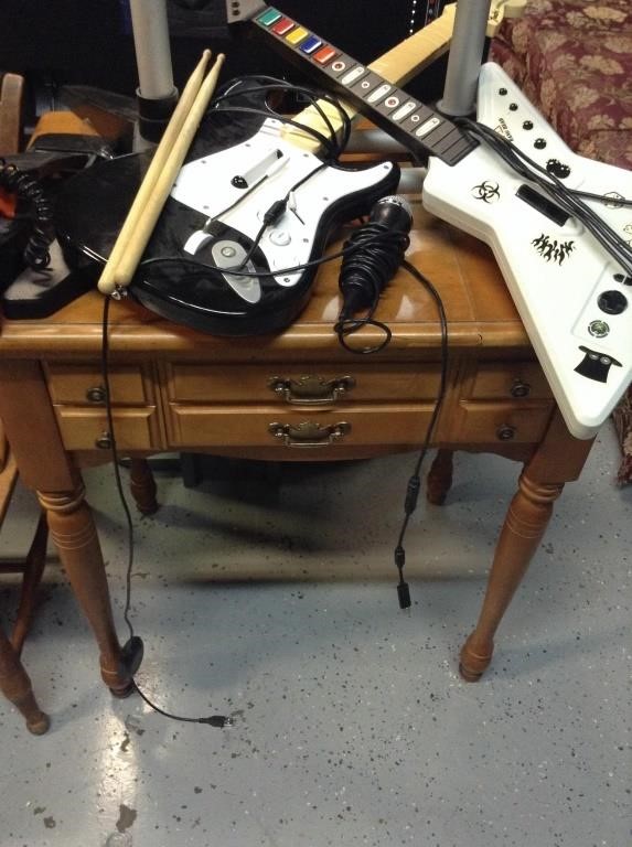 Online Consignment Auction With Onsite Preview