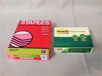 Staples 8-1/2" X 11" paper, Red