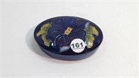 OVAL MOORCROFT COVERED DISH