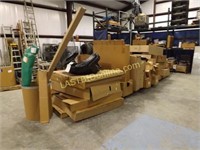 5 PALLETS OF NEW GM AUTO & BODY PARTS