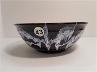 BMP CANADA POTTERY BOWL