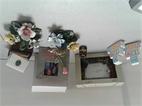 Nuova Capodimonte floral candle holders, picture