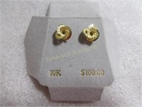 10k Gold Earrings, 1.6 grams