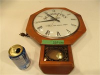 Horloge en bois Schweppes-fonctionne