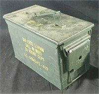 Metal  ammunition box, 12" x 6" x 7"