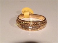 MEN'S 10K GOLD RING WITH .12 CARATS OF