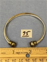Cut bracelet           (a 7)