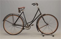 Ideal Pneumatic Safety Bicycle