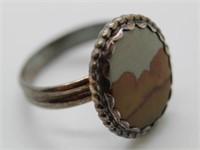 Ladies Polished Stone Silver Ring  (Size 5.5)