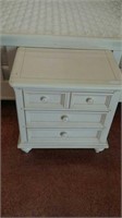 White wooden Wynwood 3 drawer nightstand