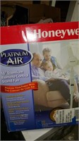 Honeywell fan 16" brand new in box never used