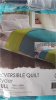 Reversible quilt set full size