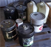 Pallet of liquid tool and paint