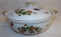 Porcelain Covered Tureen W/strawberry & Butterfly
