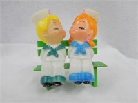 Plastic Kissing Sitters with Bench S&P
