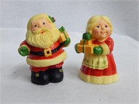 Vintage Plastic Santa and Mrs Claus S&P