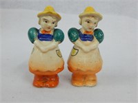 Vintage Pair of Dutch Girl S&Ps