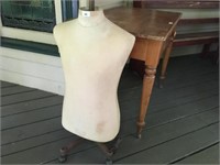 VINTAGE DRESSMAKERS DUMMY