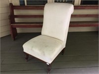 VICTORIAN NURSING CHAIR