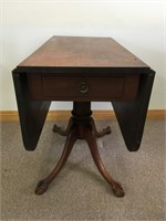 MAHOGANY DUNCAN PHYFE DROP SIDE TABLE