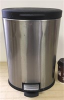 LARGE KITCHEN STAINLESS STEEL GARBAGE CAN