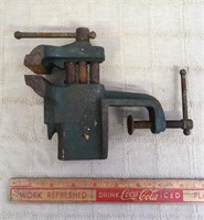 NICE MINIATURE CAST VICE