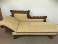 VICTORIAN CHAISE LOUNGE