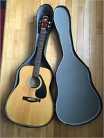 CLEAN YAMAHA GUITAR F310- WITH CASE