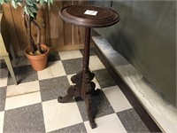 VICTORIAN PLANT STAND