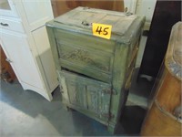Vintage/Antique Ice Box