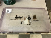 LARGE GLASS COLONIAL SCENE TRAY