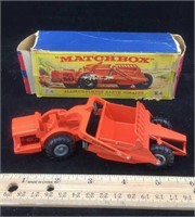 Allis-Chalmers Earth Scraper Matchbox