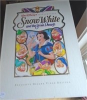 Deluxe Edition Snow White & Seven Dwarfs