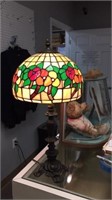 Beautiful vintage look Tiffany style lamp with