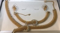 Vintage Hobe Jewelry Set