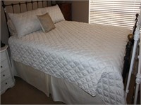 Selection of Bedding for Queen Size Bed