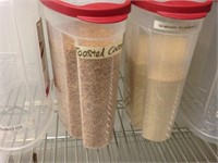 containers to hold dry products like cereal w/ lid