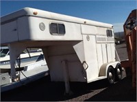 White Livestock, Goosneck Trailer, Covered Top