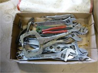 Wrenches - pliers - vise grips