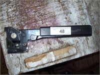 DuoFast hand stapler 1/4 to 5/16