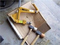 Stanley Bostitch floor nailer w/ some nails