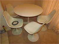 White Contemporary Table & Chairs