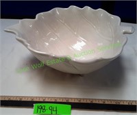 Vintage Porcelain Leaf Fruit 3-Footed Bowl