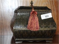 Bombe Style Wood Box with Lid