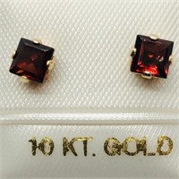 10K Yellow Gold Garnet Earrings