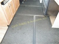 9 SECTIONS OF ANTI-FATIGUE MATS
