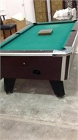 92x53 pool table  good condition