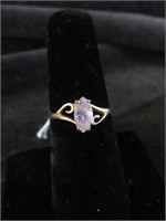 10K GOLD RING WITH PINK STONE SIZE 5.75
