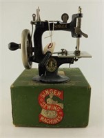Vintage Singer child’s “Sewing Machine for